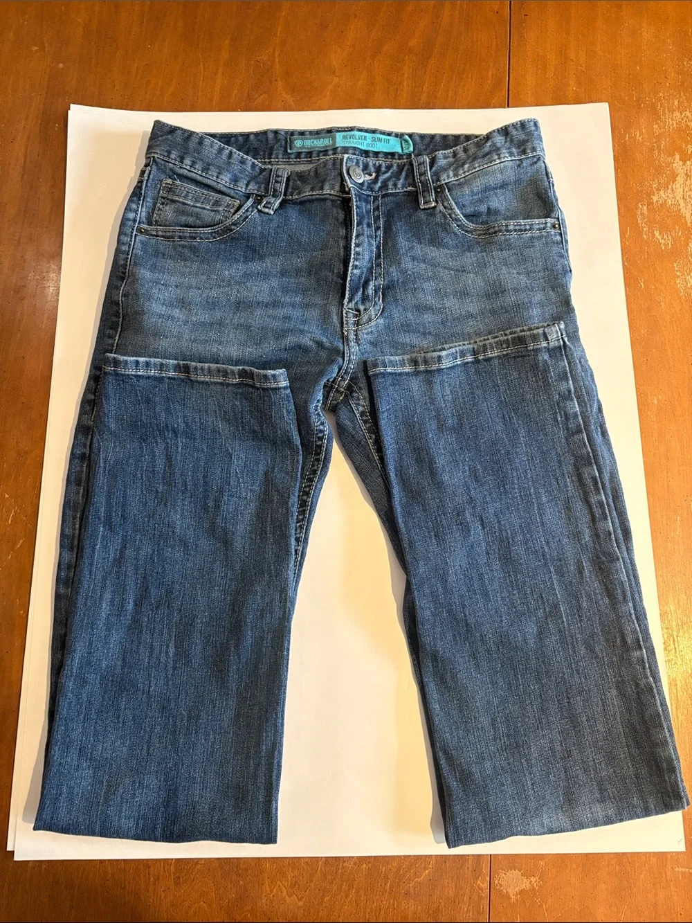 Men's Straight Jeans in Medium Blue - Unbranded